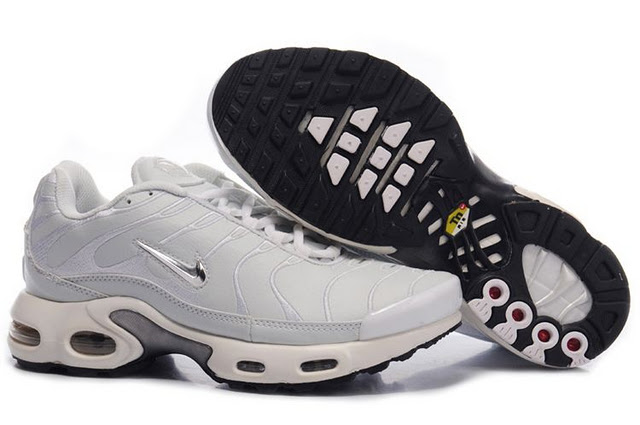 chaussure nike tn enfant pas cher chaussure nike tn enfant pas cher